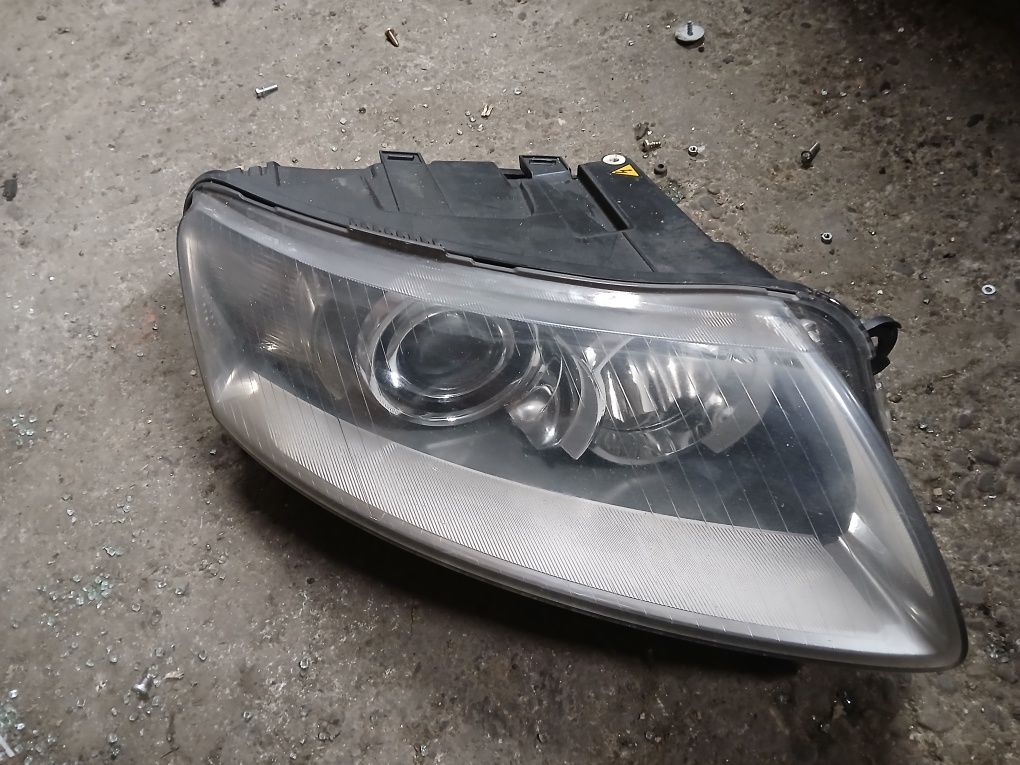 Far Dreapta Bixenon Audi A6 C6 din 2006