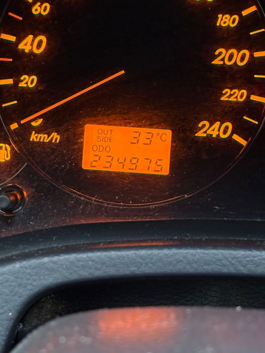 Toyota Avensis 2.0 D-4D | 2006 | Euro 4 | 235.000 km | București