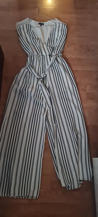 Seguin Hearts -бял гащеризон на черни райета