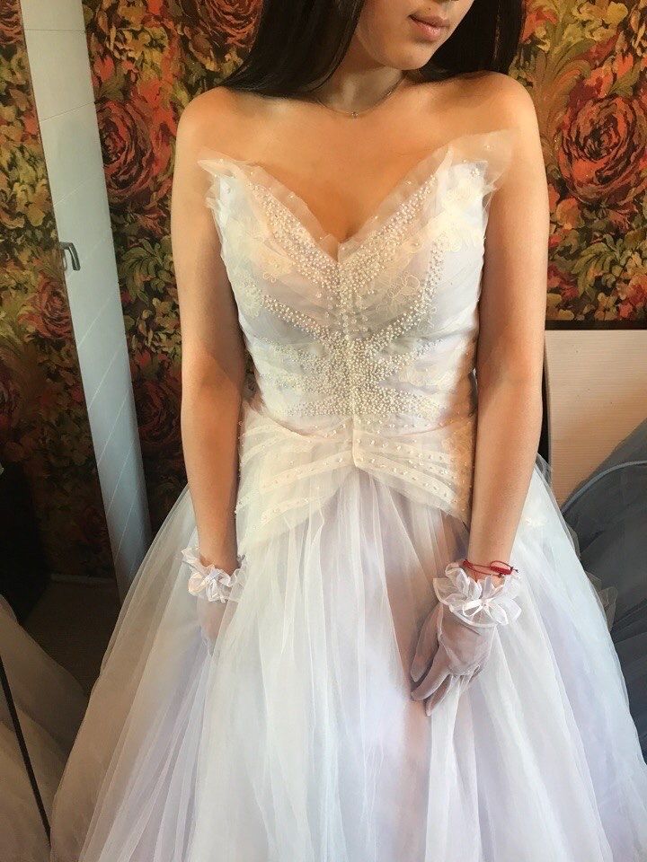 Сиреневее нежное свадебное платье