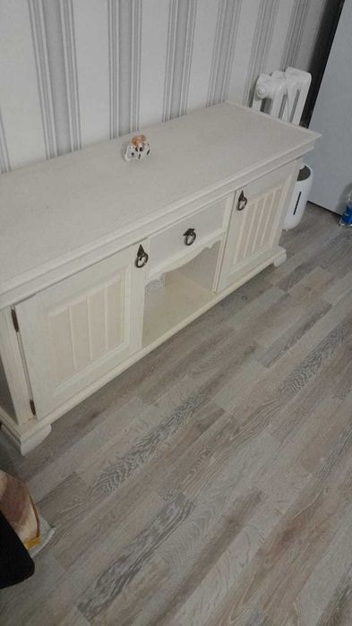 продам комод 141 на 46 высота 68