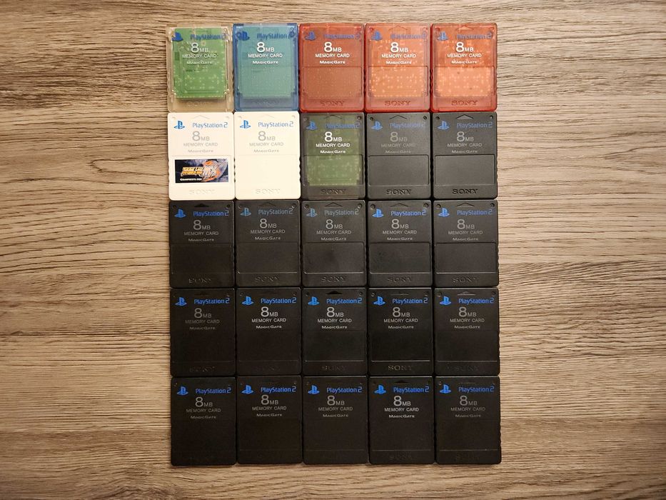 Lot 25 carduri de memorie pentru PlayStation 2 (PS2) cu FMCB