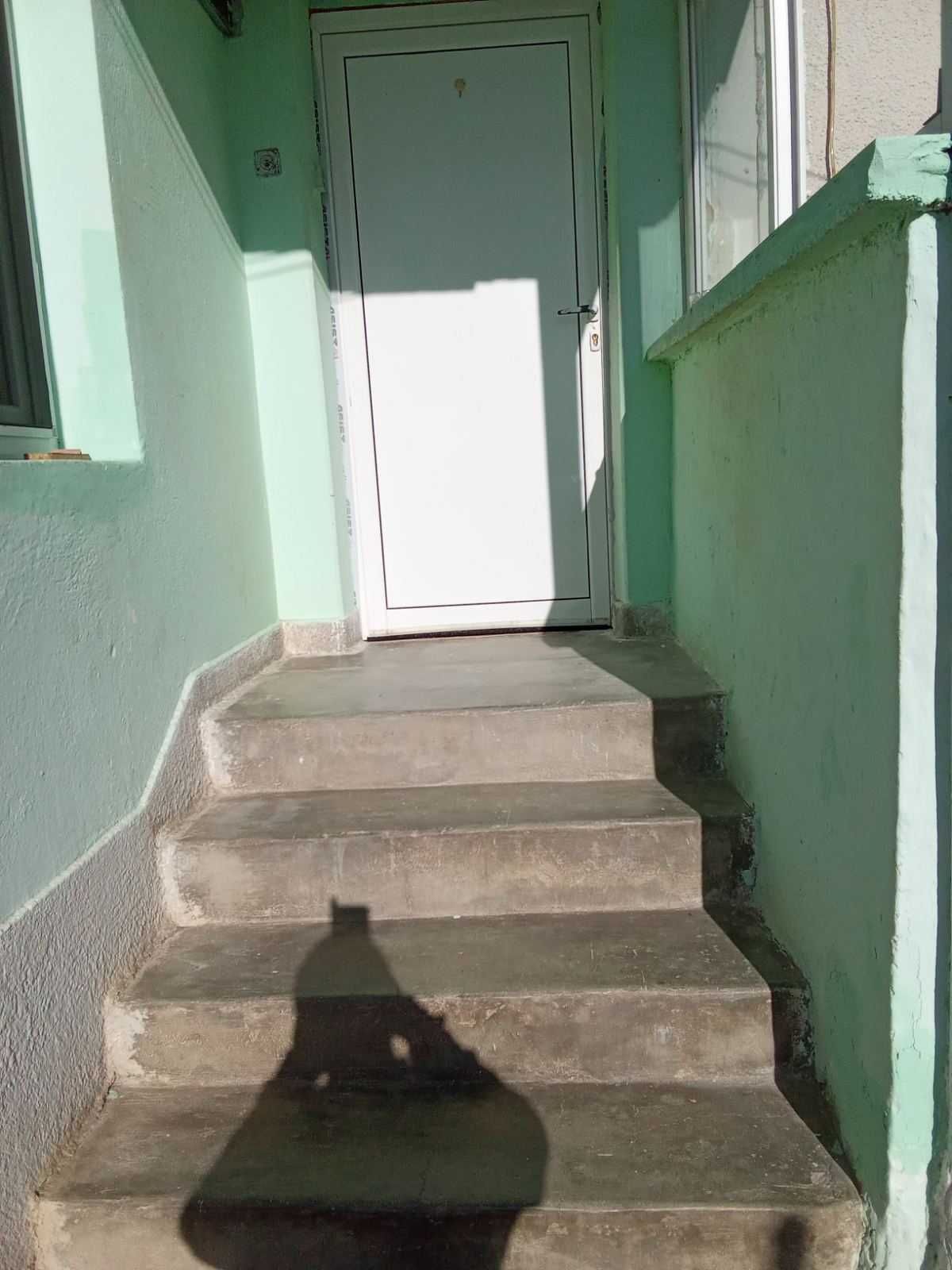 Продава се: Къща /тухла/ с РЗП 120 кв.м, двор 915 кв.м, в с.Зелениково