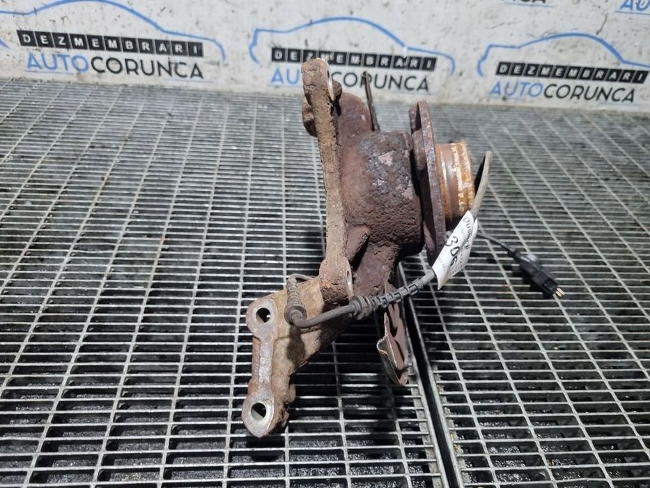 Fuzeta dreapta fata Dacia Duster II 1.6 Benzina 2018 - 2021 Manuala 5 Trepte H4M 738 ...