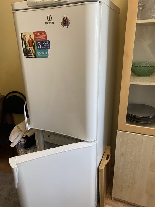 Холодильник indesit