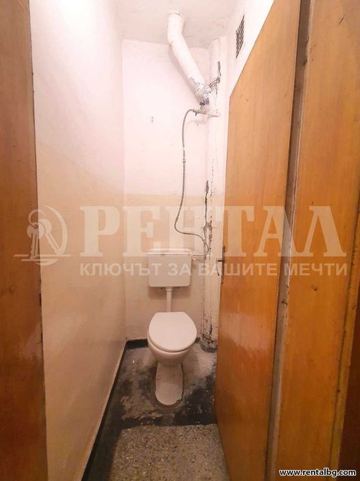 Продава се Тристаен апартамент в Пловдив, Младежки Хълм - 108 кв.м за 1621 €/кв.м - Снимка #8