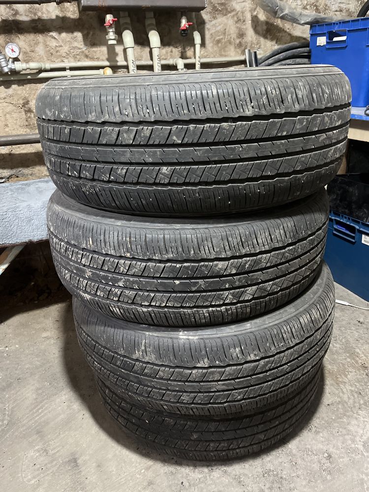 225/60R17 продам