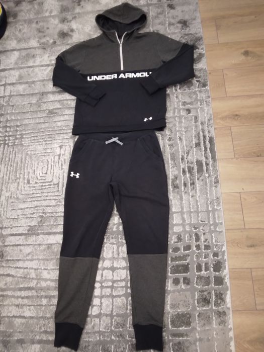 Юношески екип  Under Armour