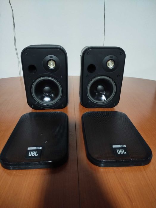 Boxe JBL model: CONTROL ONE. in stare foarte buna! sunet foarte bun!