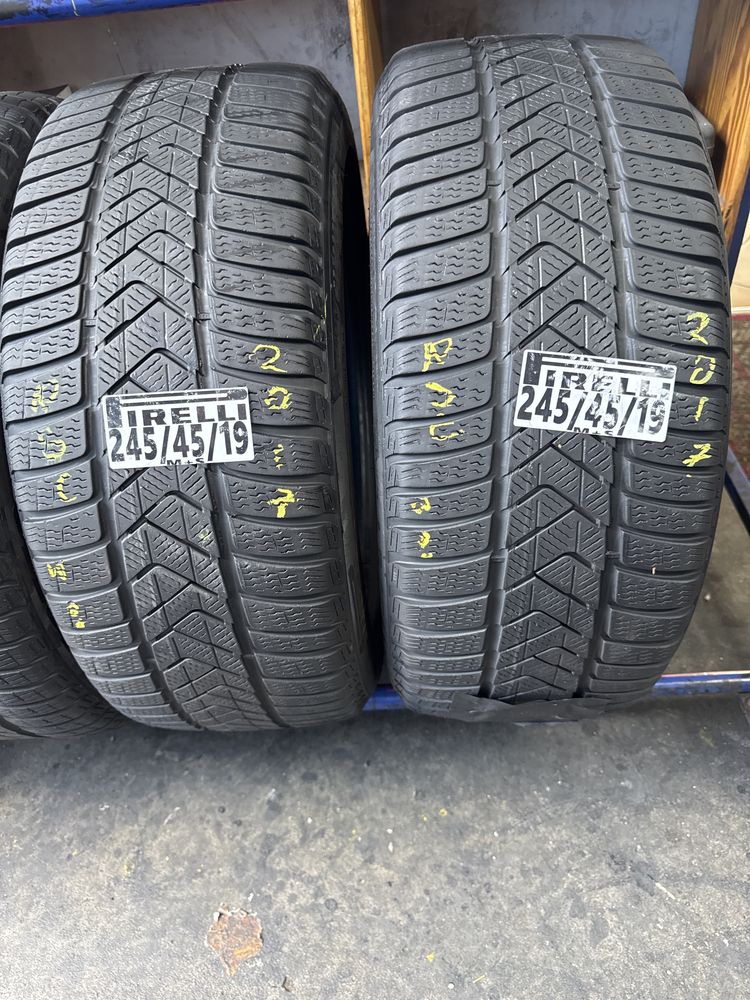245/45/19 Pirelli M+S RSC