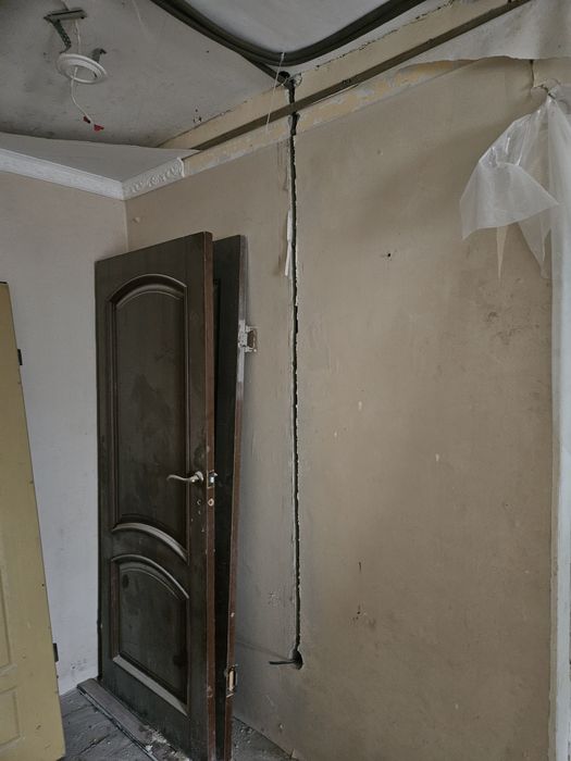 Продам дверь межкомнатную б/у