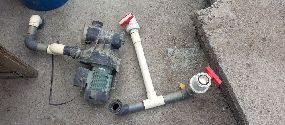 Продаются б/у запчасти для бассейна