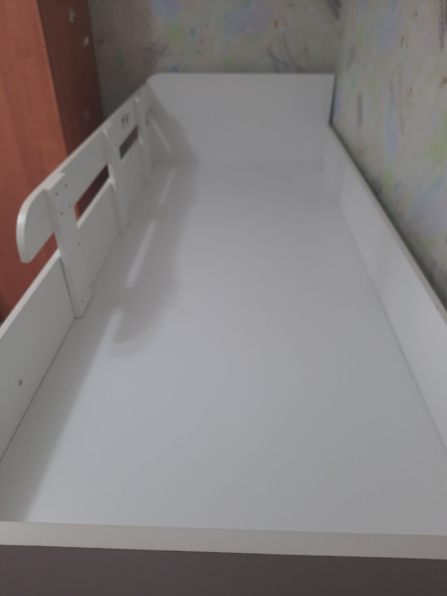 Продам двухярусную кровать 2м×80