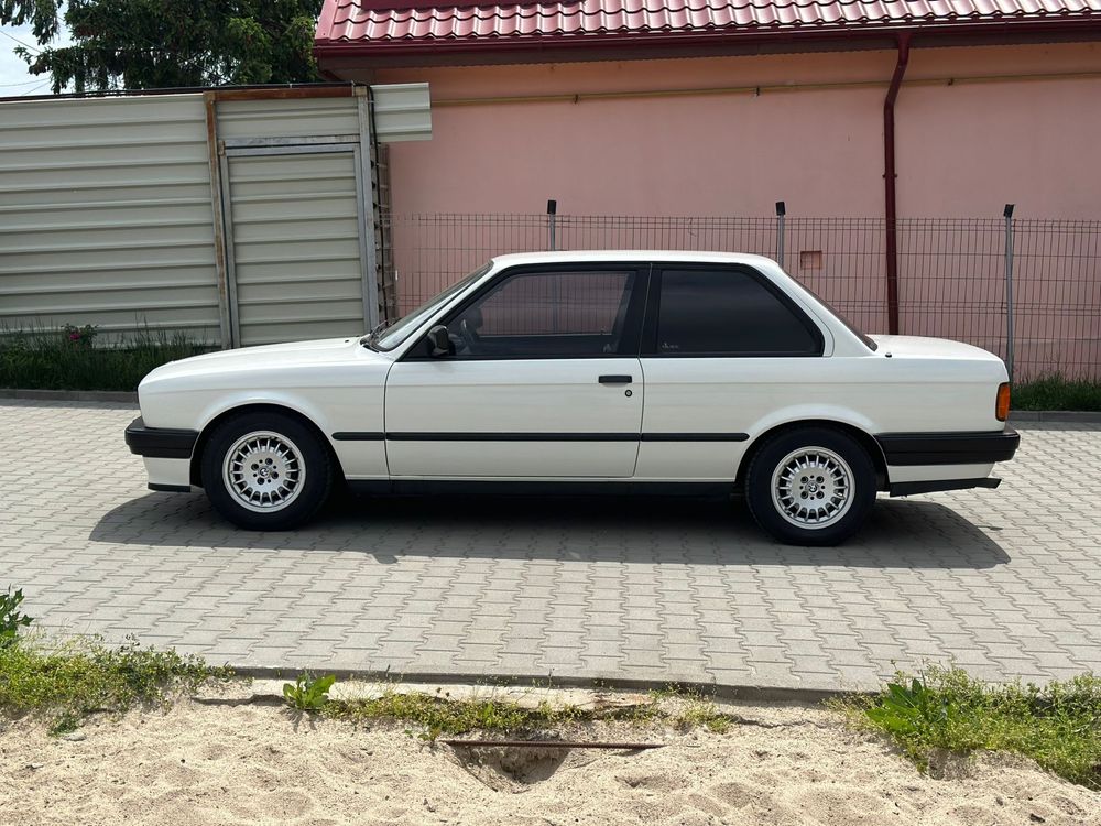 BMW E30 Ursulet Alb Impecabil