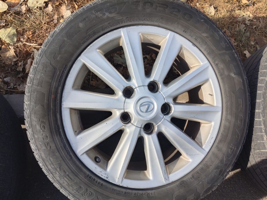 Продам летние шины 285*50R20
