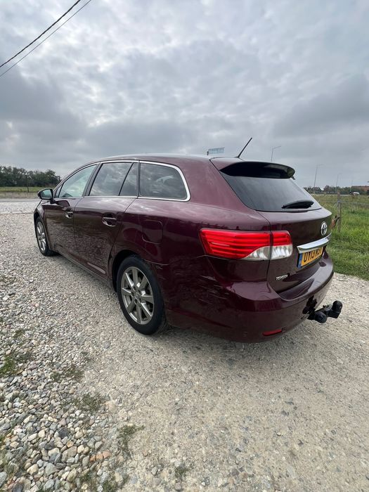 Toyota Avensis  2.0d. Faruri bi-xenon