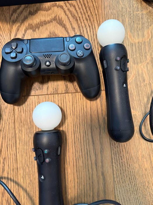 PlayStation 4 Pro 1TB + PlayStation VR + Accesorii complete