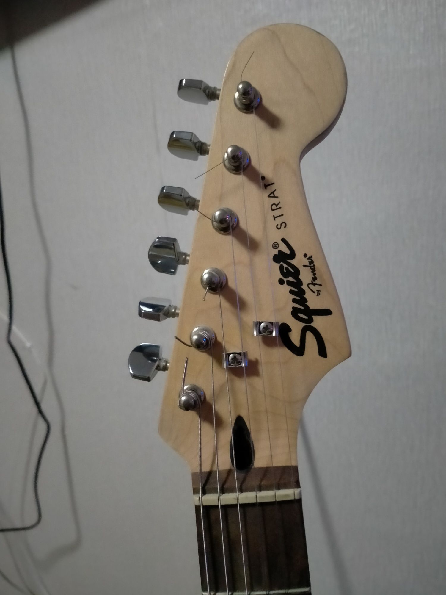 Электрогитара Fender Squier strat