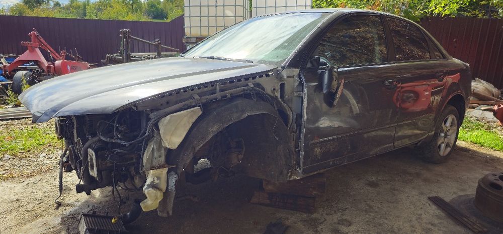 Audi a4 b7 întreg pentru dezmembrat