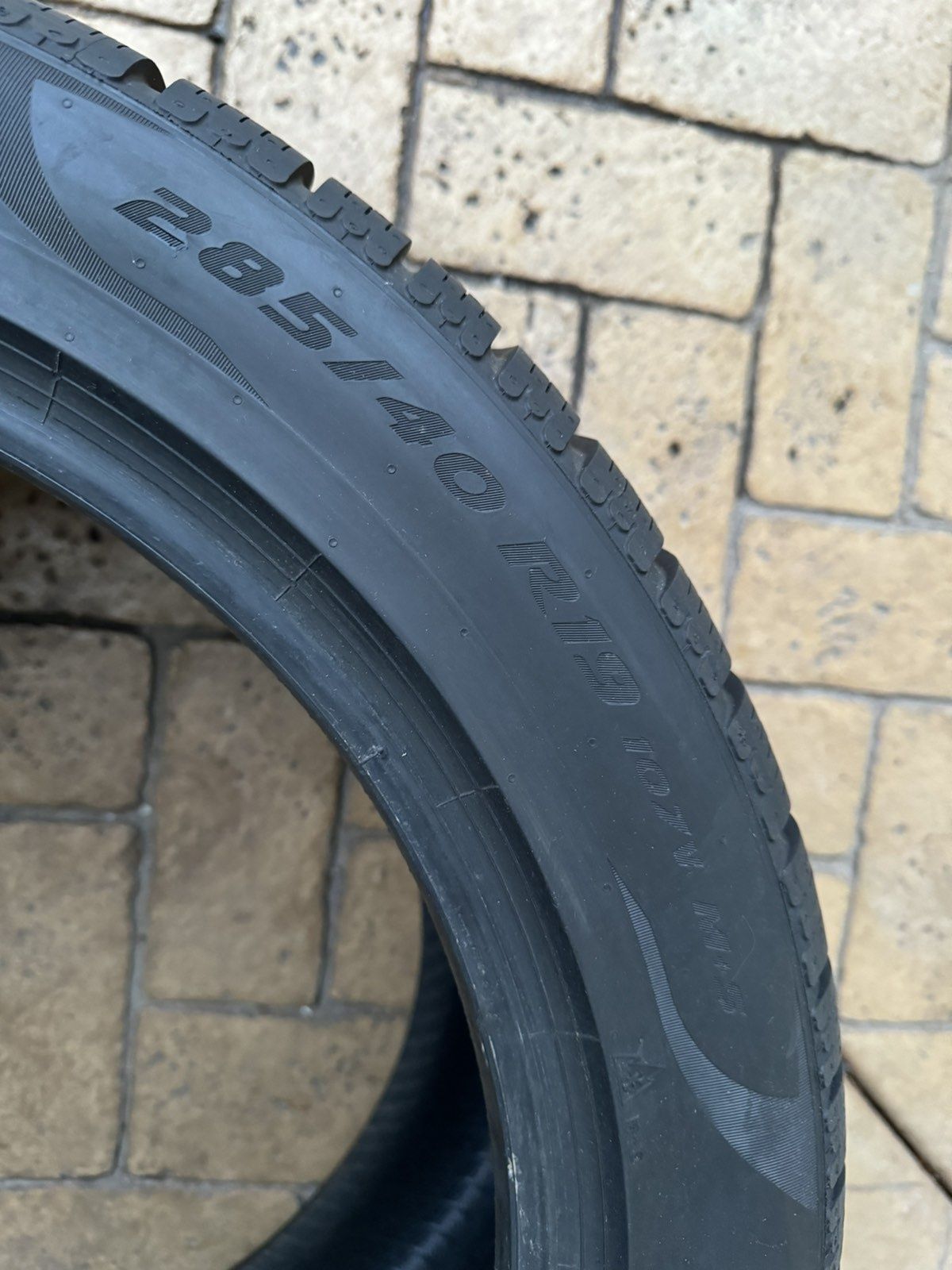 Зимни гуми 255/45/19 и 285/40/19 Pirelli P zero winter