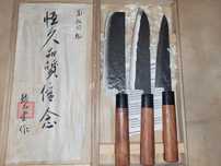 Set de 3 cutite in cutie de lemn