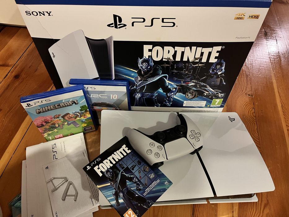 PS5 Slim Fortnite