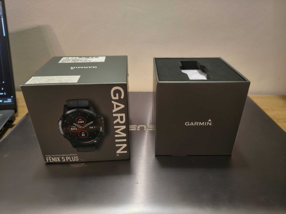 Garmin Fēnix 5 Plus Sapphire Edition (Пълен Комплект + Бонуси)