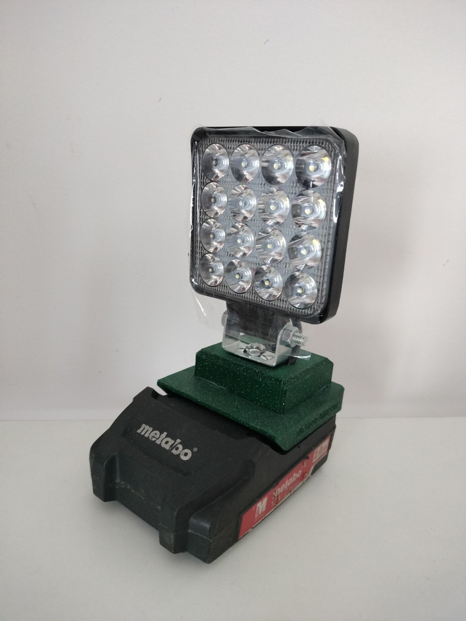 Lanterna/lampa compatibila metabo 18 volți