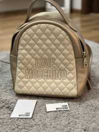 Rucsacel Moschino