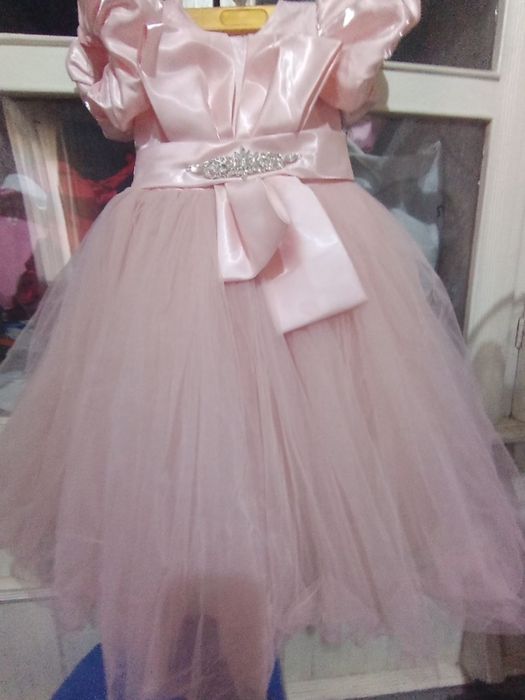 Продам платье новое детское