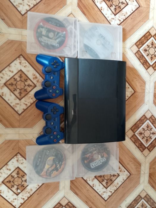 Продам ps3 с дисками