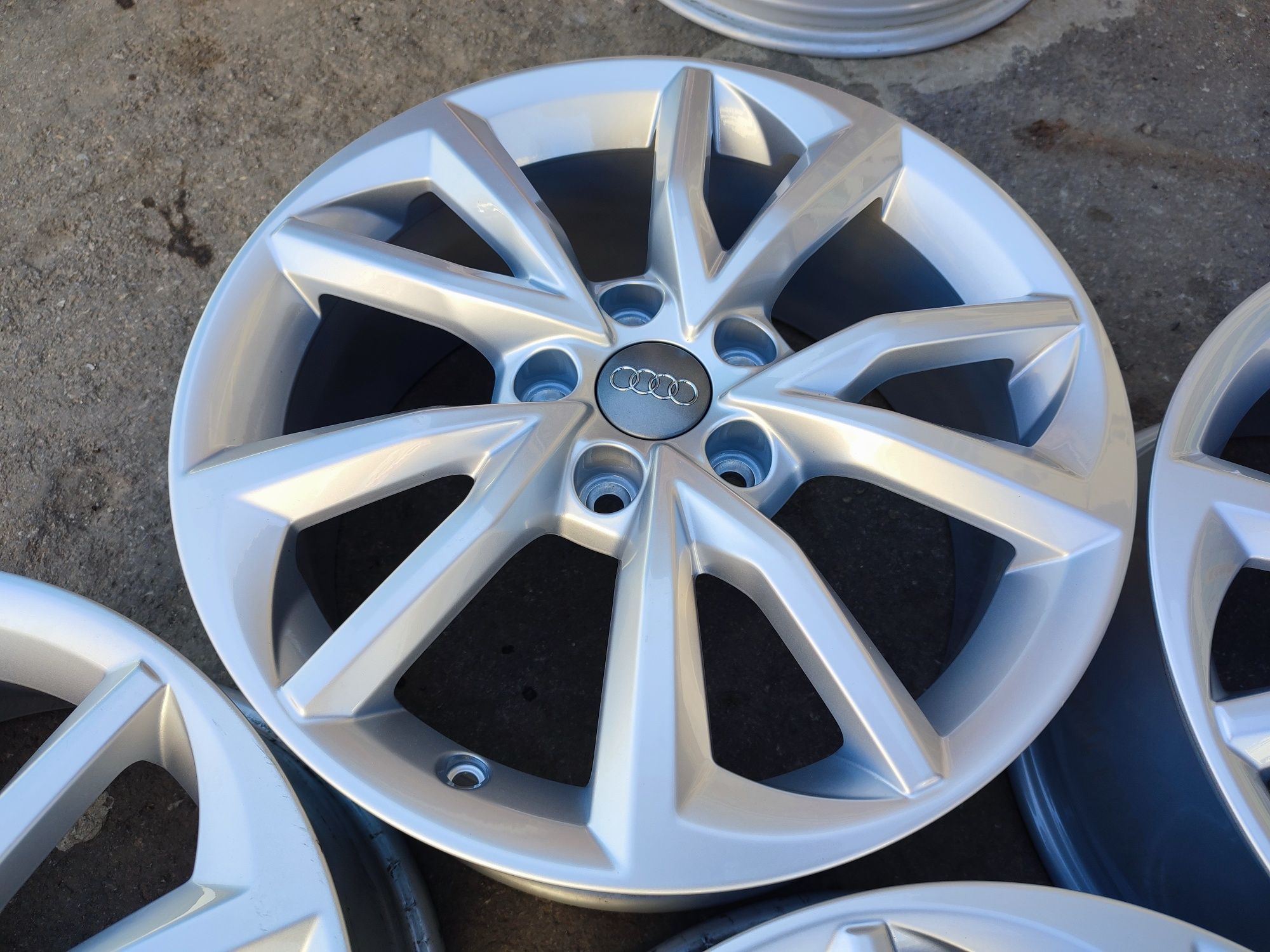 17" оригинални алуминиеви джанти за Audi A3,Q2,Q3/Vw/Skoda.