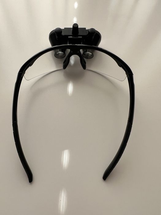 Дентални лупи 3.5х с LED светлина и батерия