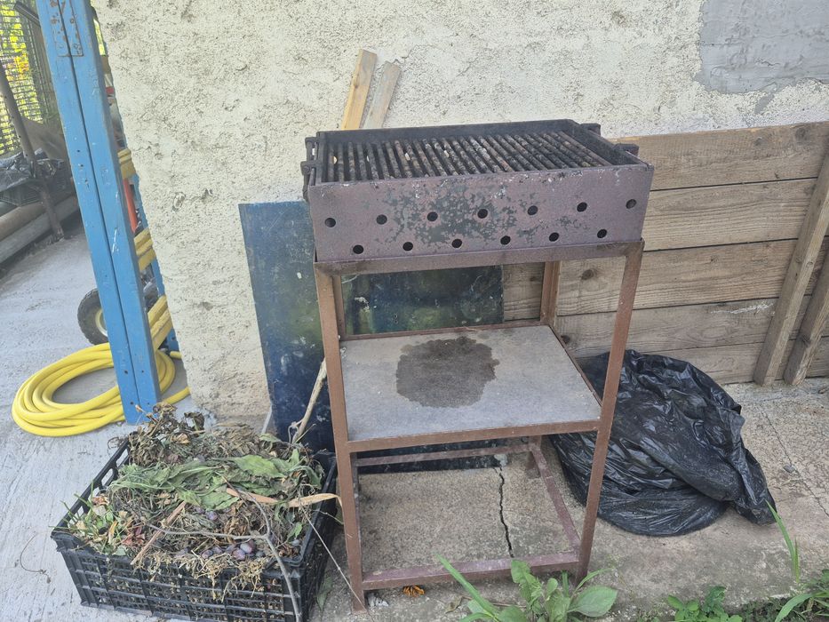 2 Gratare de vanzare din tabla de 4mm