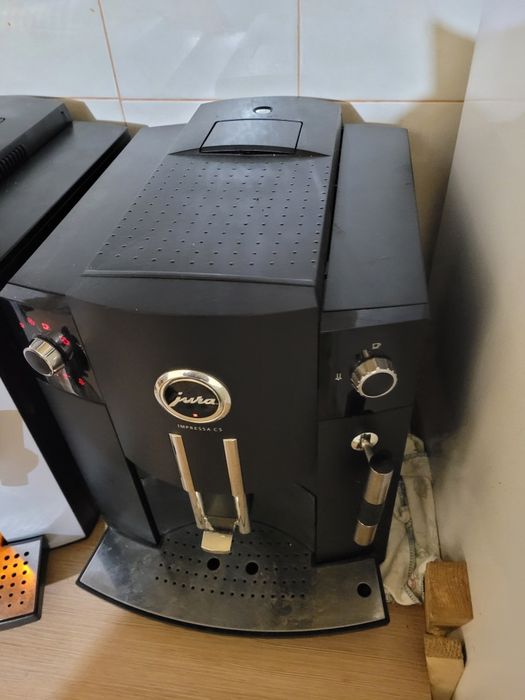 Expresor de Cafea Jura  F 50 și C 5  / 2 bucăți