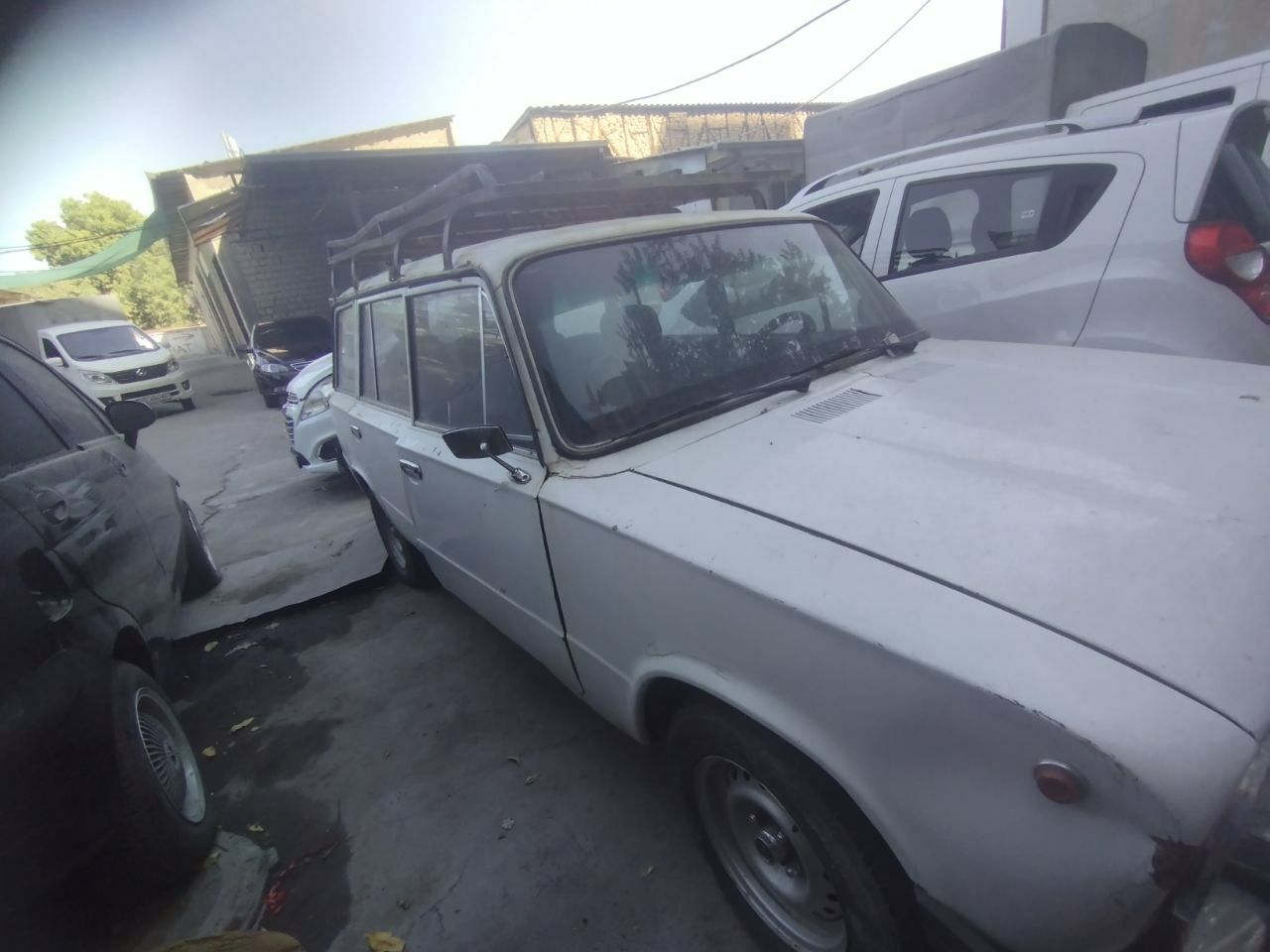 Jiguli 2102 sotiladi