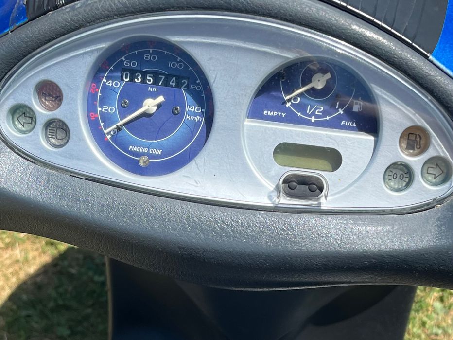 Scuter Piaggio Fly 125cm 4t