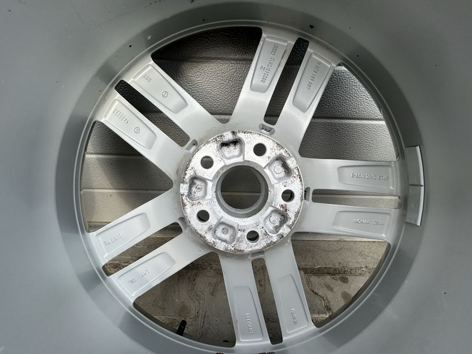 Vând Jante Audi Originale 5x112 (255/40/R20 -97 W M+S (PIRELLI)