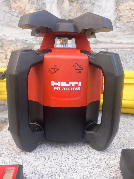 Ротационен лазерен нивелир Hilti PR 30-HVS A12