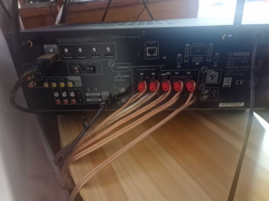 Продавам ресивър Yamaha htr-4072 плюс колони