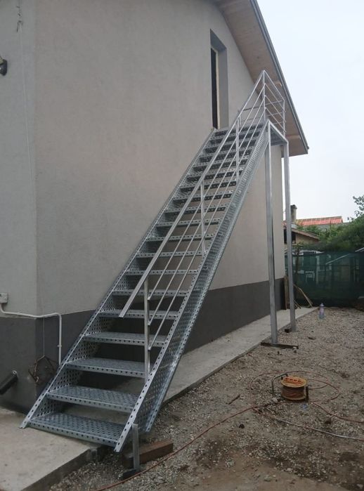 Confectionam scarii metalice zincate exterioare și pentru incendii , p