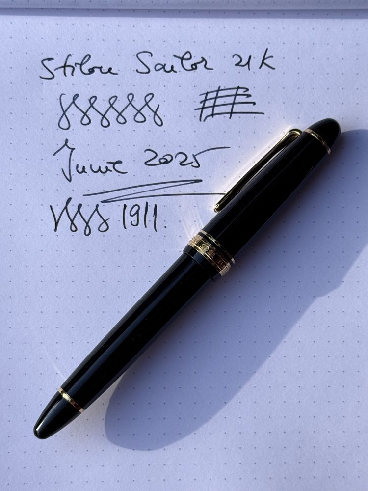 Vând stilou japonez Sailor 1911, penita Aur de 21k