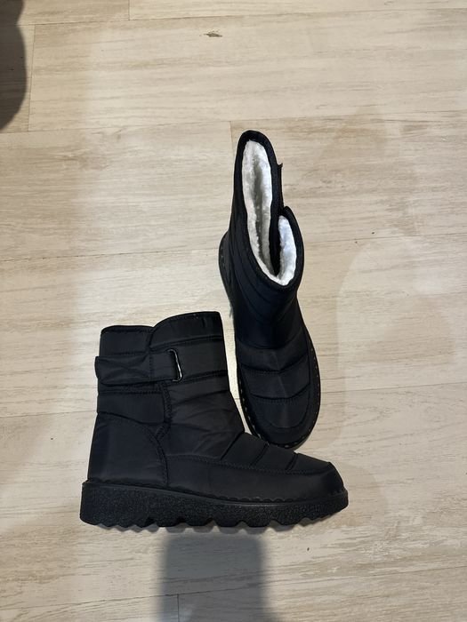 Ghete unisex negre NOI