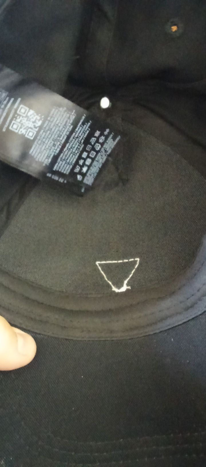 Șapcă originală guess