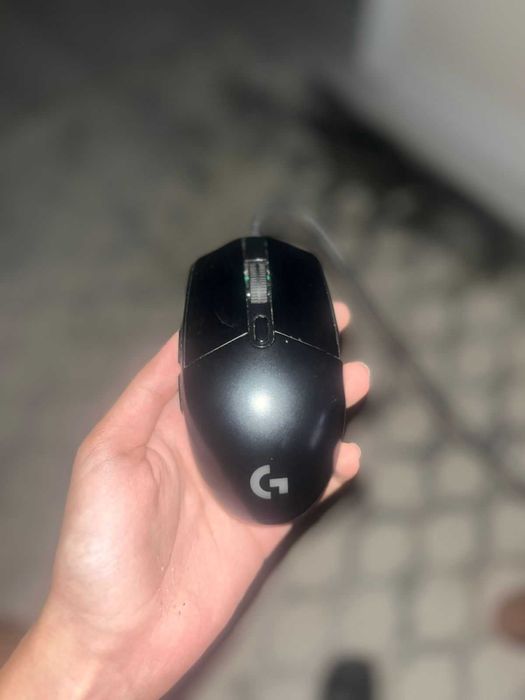 Продаю мышку Logitech G102, б/у
