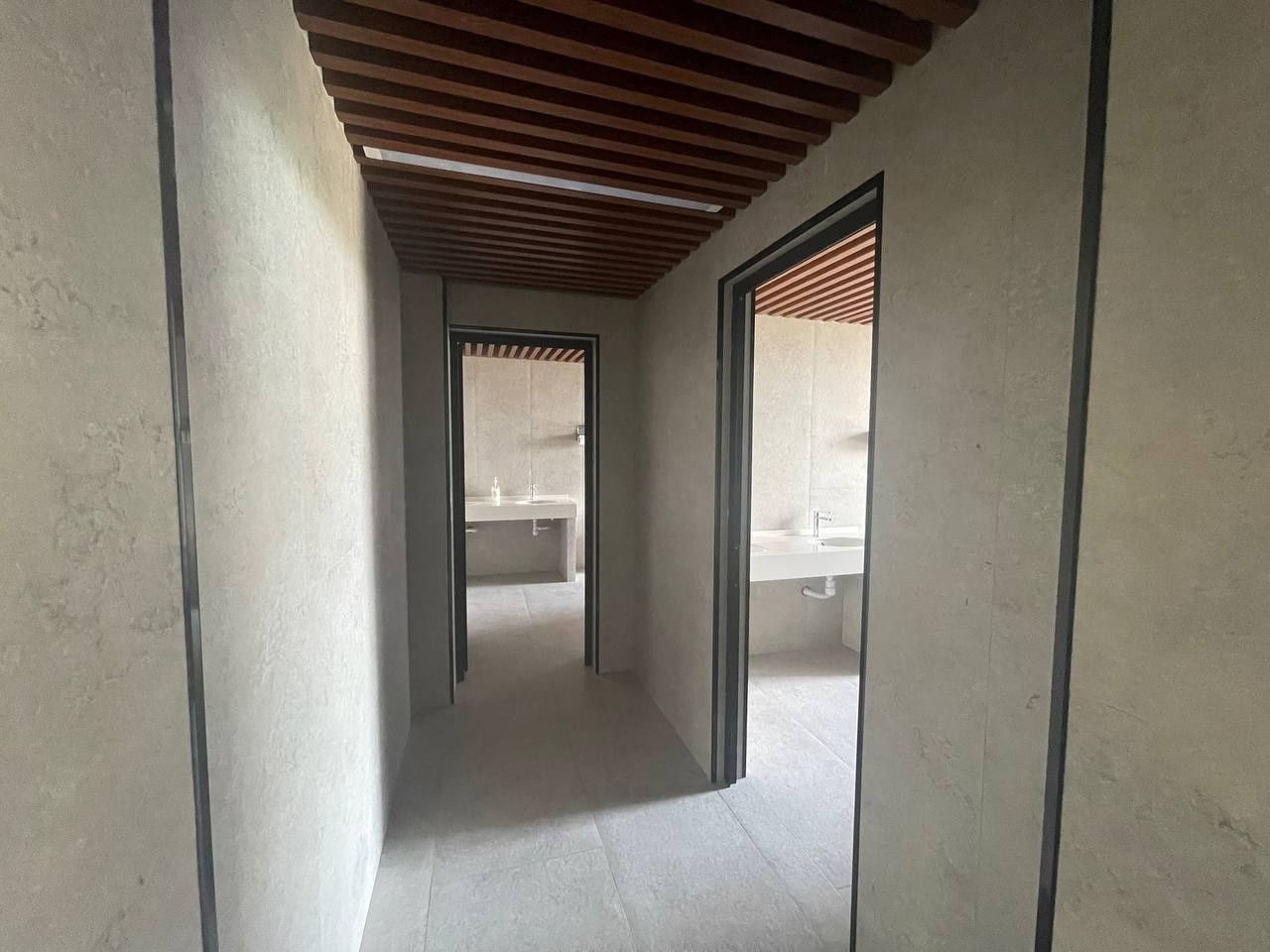Аренда офиса на Сеул Мун. ТЦ Next. 125 м²