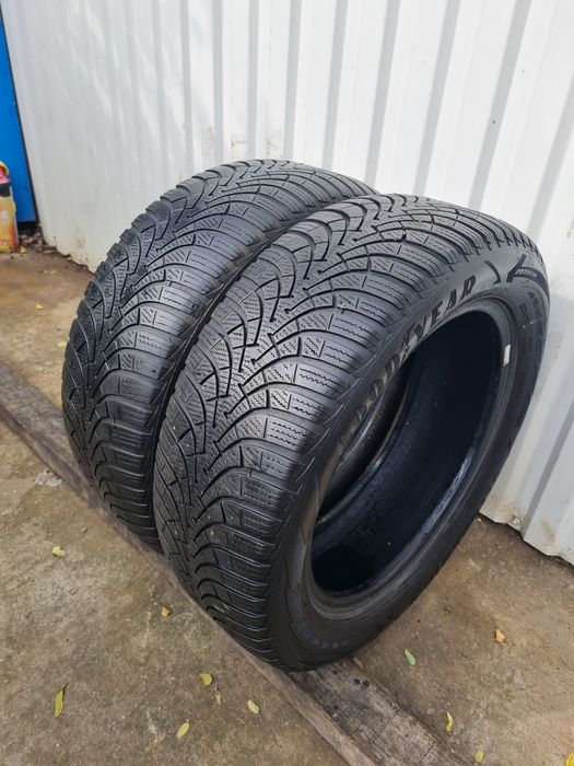 2 Anvelope de iarna*205/55R16*Goodyear *LICHIDARE STOC*75 Lei Buc*