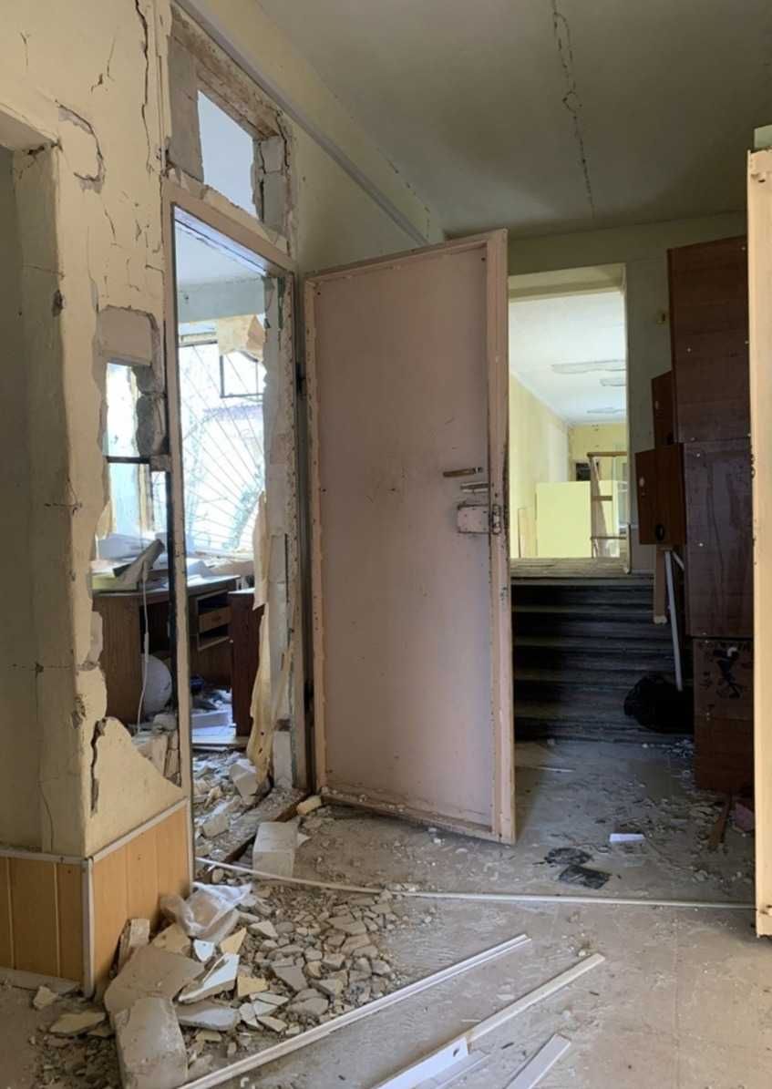 Демонтаж квартиры Снос бани и частные дома, здании. Слом заборы и стен