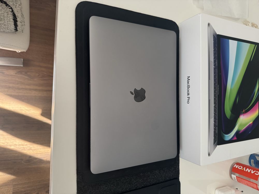 MacBook Pro 13” M2 / 16GB RAM / 512GB SSD