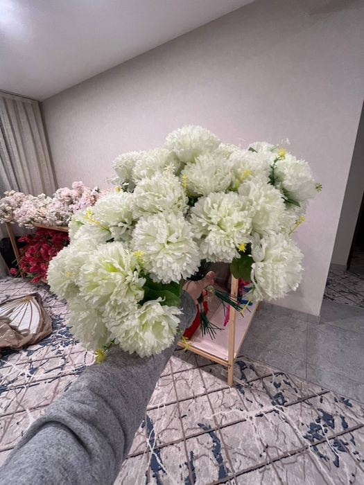 Oformleniya narsalari sotiladi